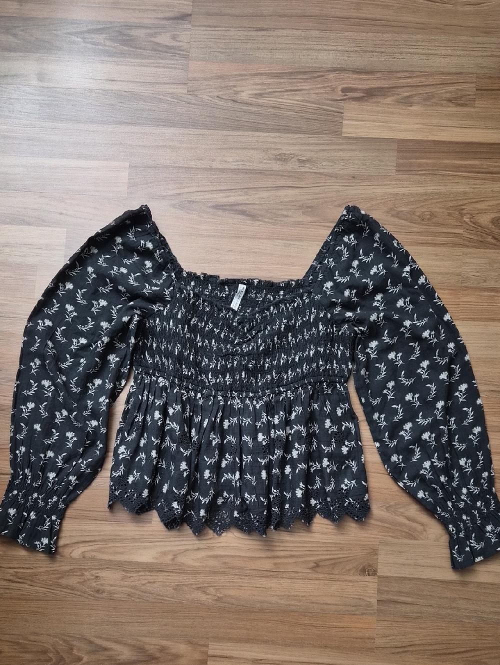 American Eagle Charcoal Gray Floral Smocked Peplum Blouse with Balloon Sleeves